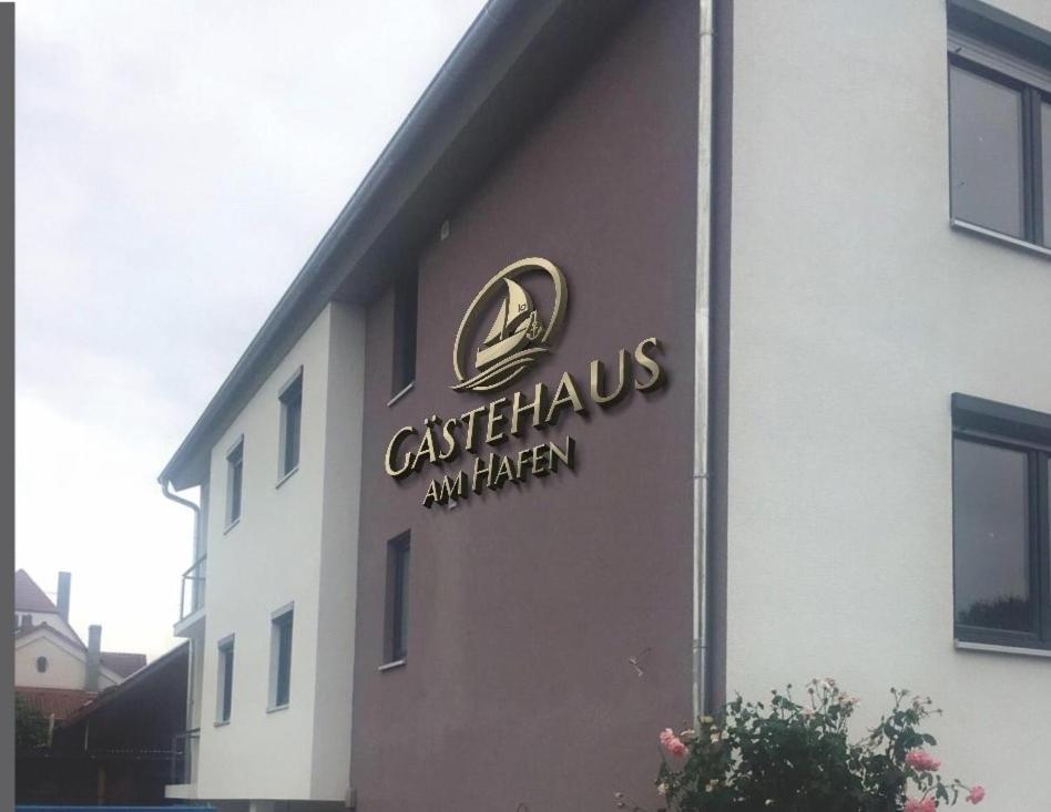 1A Gaestehaus Am Hafen Nuremberga Exterior foto